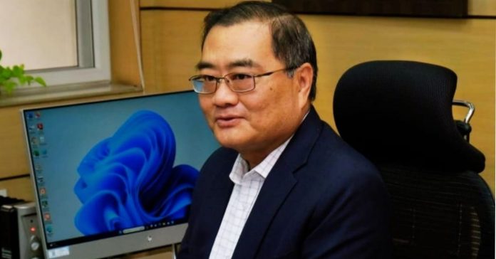 Shri L. Khiangte Shri L. Khiangte