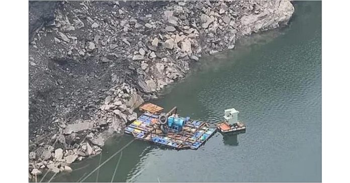 6 workers died in a horrific accident