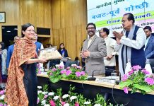 बजट पोर्टल पर सर्वश्रेष्ठ सुझाव भेजने वाले को सीएम ने किया सम्मानित,टूरिज्म, एकग्रीकल्चर, स्पोर्ट्स, एजुकेशन पर हेमंत सरकार का फोकस hemant soren