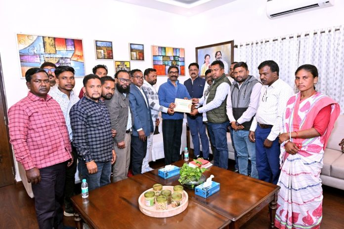 cm hemant soren
