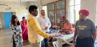 रांची: ओल्ड एज होम का निरीक्षण करने कुलगु पिस्का नगड़ी पहुंचे डीसी, बुजुर्गों के रहने की व्यवस्था,भोजन, चिकित्सा सुविधा का जायजा लिया Ranchi DC Bhajantri