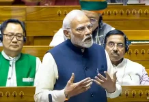 लोकसभा में मतदान से पहले पीएम मोदी की अपील, सभी सांसदों से अपने घर की सभी महिलाओं को स्मरण करते हुए फैसला लेने को कहा pm modi