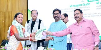 कुल 316 नव नियुक्त सहायक आचार्यों एवं 17 महिला पर्यवेक्षिकाओं को मिला नियुक्ति-पत्र hemant soren