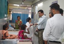 पूर्वी सिंहभूम डीसी ने किया MGM और सदर अस्पताल का दौरा,ब्रेन मलेरिया पीड़ितों का कुशलक्षेम जाना East Singhbhum dc