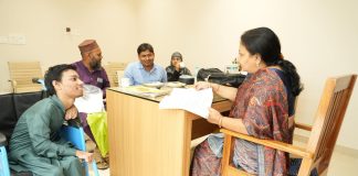 JAC दसवीं बोर्ड परीक्षा में 93.8% अंक हासिल कर रचा इतिहास,फैजान से मिलने पहुंची मंत्री दीपिका पांडे dipika pandey singh