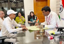रांची: जनता दरबार में राजस्व मामलों में मिली शिकायत, कई अधिकारियों को डीसी ने दिया शोकॉज निर्देश Ranchi DC