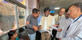 रांची:सदर अस्पताल का औचक निरीक्षण,मरीजों और उनके परिजनों से डीसी ने व्यक्तिगत मुलाकात की Ranchi DC