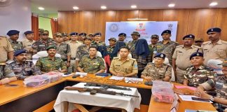 सरायकेला-खरसावां: 15 लाख के इनामी मदन महतो समेत 3 नक्सली गिरफ्तार 3 naxatile