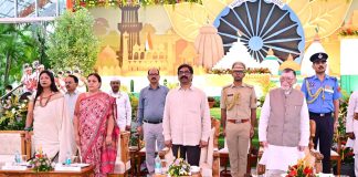लोकभवन में स्वतंत्रता दिवस पर आयोजित एट होम कार्यक्रम में शामिल हुए सीएम और राज्यपाल hemant soren