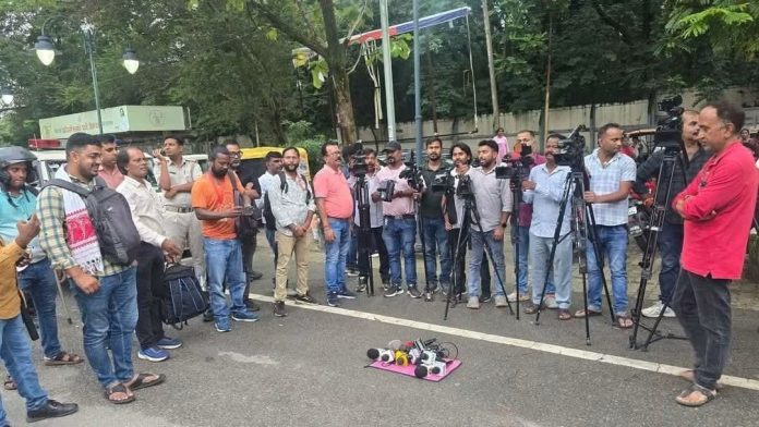 MEDIA MEDIA