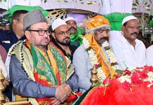 मुख्यमंत्री ने हजरत कुतुबुद्दीन रिसालदार बाबा की मजार पर चादरपोशी की hemant soren