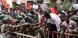 रांची में CM आवास घेरने निकले ABVP कार्यकर्ता,पुलिस ने रास्ते में रोक दिया ranchi police