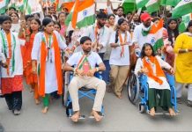 रांची: फिरायालाल चौक तक तिरंगा यात्रा,अनशन पर बैठे छात्र व्हीलचेयर पर शामिल हुए tiranga yatra