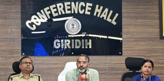 गिरिडीह: दुर्गा पूजा, दीपावली एवं छठ पूजा को लेकर डीसी रामनिवास ने की बैठक giridih dc