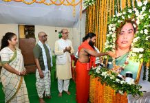बाबा रामदेव पहुंचे नेमरा, सीएम से की भेंट, रूपी सोरेन को दी श्रद्धांजलि Ramdev