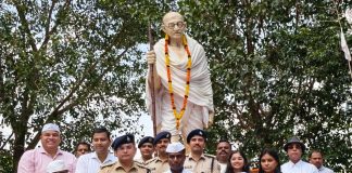 मोरहाबादी में राष्ट्रपिता महात्मा गांधी की जयंती पर रांची डीसी ने दी श्रद्धांजलि Mahatma Gandhi