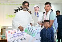 6 वर्षीय अनूप को 48 घंटे में सीएम से मिली ₹10 लाख की मदद Hemant soren