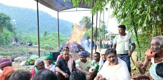मुख्यमंत्री हेमंत ने रूपी सोरेन को मुखाग्नि देकर अंतिम विदाई दी hemant soren