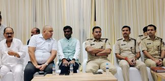 रांची:35 दुर्गा समितियों के साथ डीसी-एसपी ने की बैठक ranchi dc manjunath bhajantri